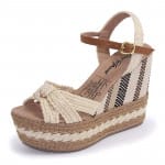 Sandalias de plataformas color beige en yute