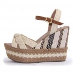 Sandalias de plataformas color beige en yute