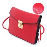 Bolso en distintos colores con broche