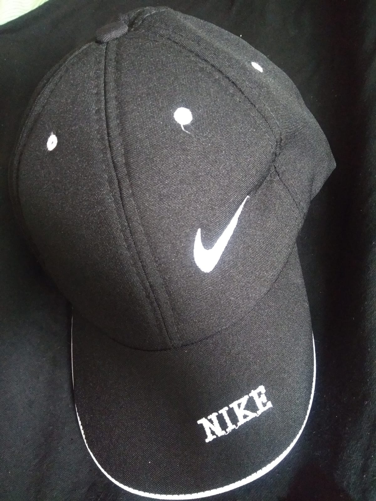 Gorra color negro